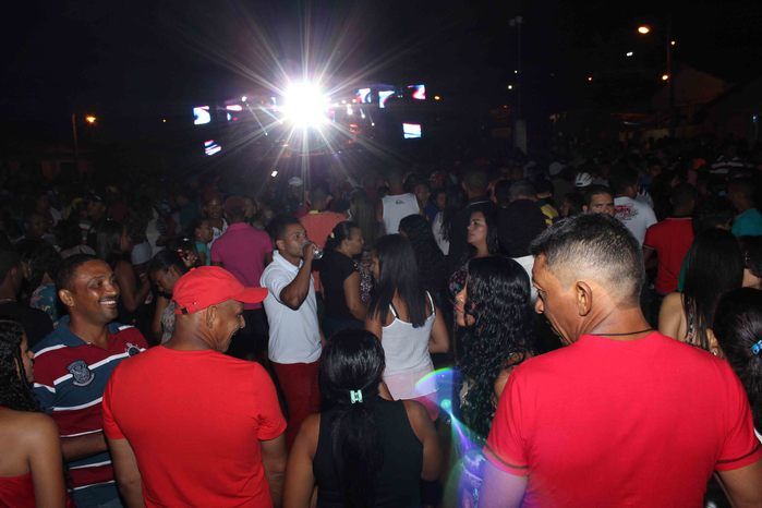 Banda Muleke Doido encerra programação de Aniversário de 53 anos de Francinópolis - Imagem 59