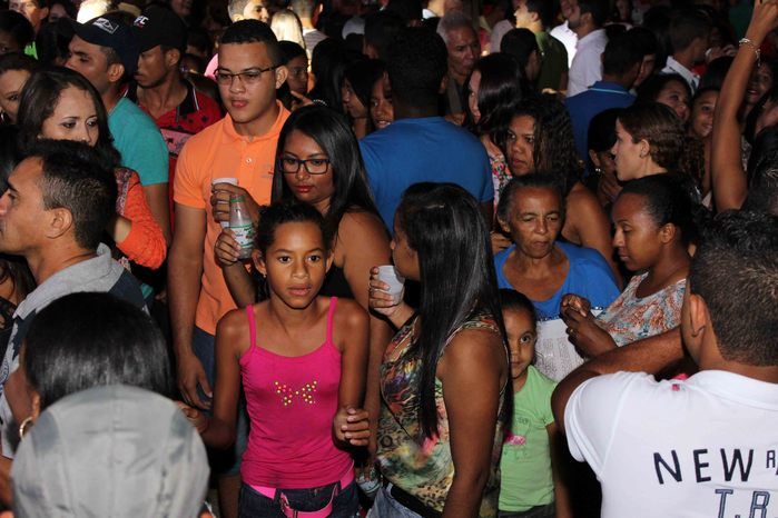 Banda Muleke Doido encerra programação de Aniversário de 53 anos de Francinópolis - Imagem 44