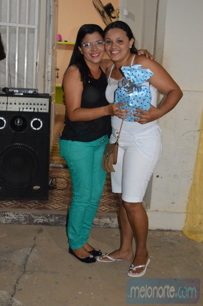 Equipe realiza comemoração em homenagem as Mães do SCFV  - Imagem 50