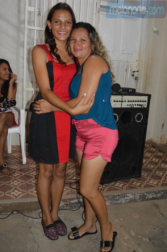 Equipe realiza comemoração em homenagem as Mães do SCFV  - Imagem 43