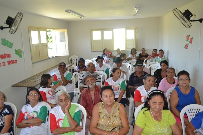 Idosos do CRAS participam de palestra oferecida pelo NASF sobre audição - Imagem 10