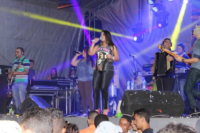 Banda Muleke Doido encerra programação de Aniversário de 53 anos de Francinópolis - Imagem 80