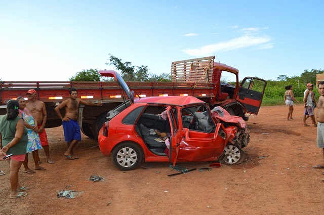 Mulher morre após colisão frontal em Buriti dos Lopes - Imagem 4