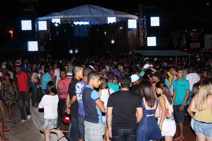 Banda Muleke Doido encerra programação de Aniversário de 53 anos de Francinópolis - Imagem 5