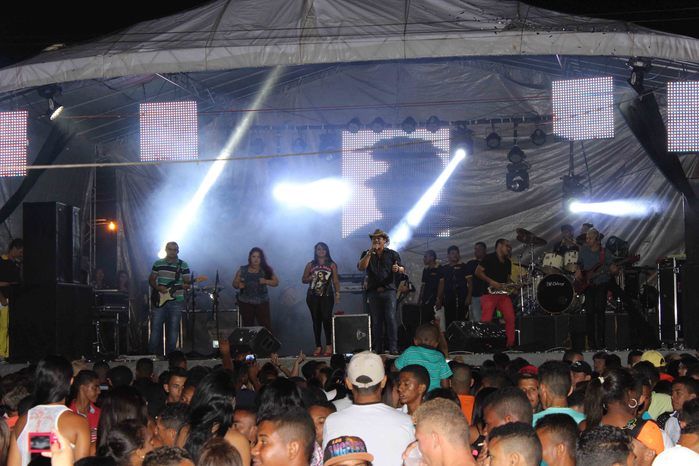 Banda Muleke Doido encerra programação de Aniversário de 53 anos de Francinópolis - Imagem 36