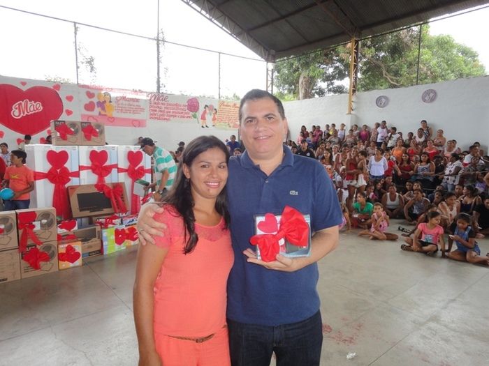 Multidão comparece à festa de homenagens às mães em N. S. dos Remédios - Imagem 74