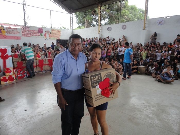 Multidão comparece à festa de homenagens às mães em N. S. dos Remédios - Imagem 70