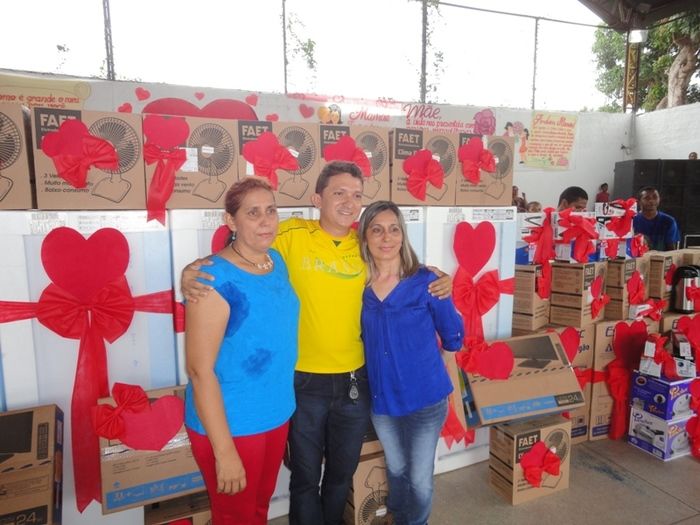 Multidão comparece à festa de homenagens às mães em N. S. dos Remédios - Imagem 34