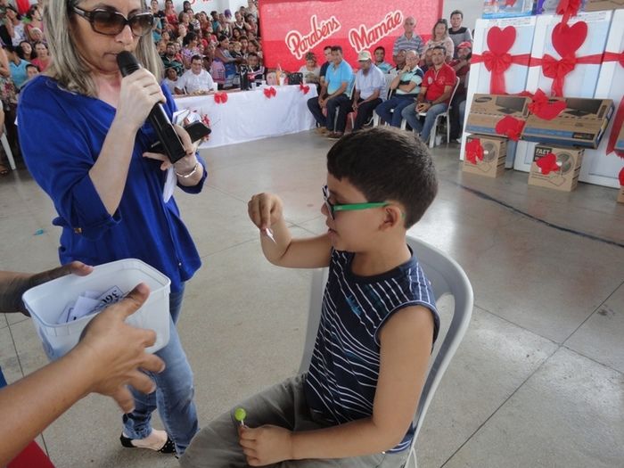 Multidão comparece à festa de homenagens às mães em N. S. dos Remédios - Imagem 50