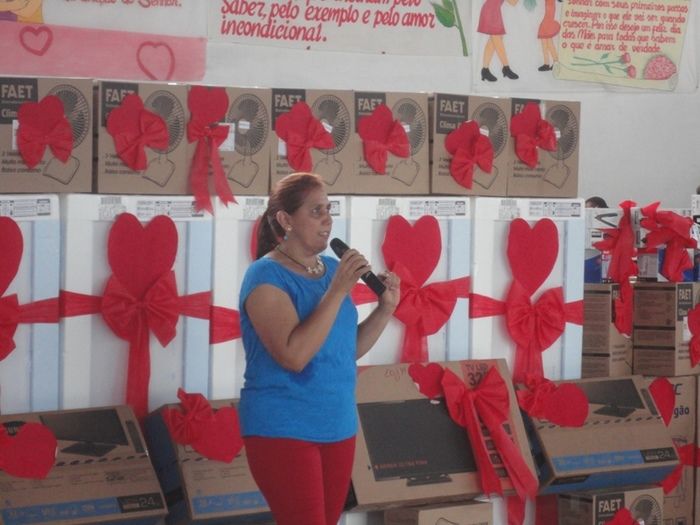 Multidão comparece à festa de homenagens às mães em N. S. dos Remédios - Imagem 21