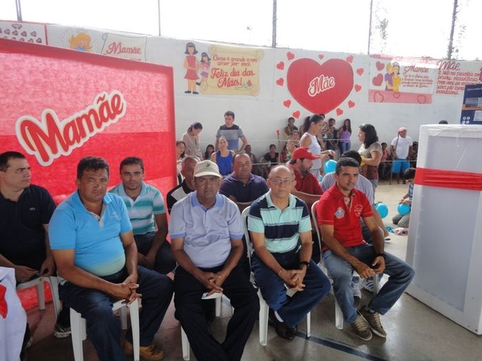 Multidão comparece à festa de homenagens às mães em N. S. dos Remédios - Imagem 8