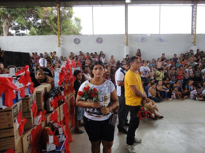 Multidão comparece à festa de homenagens às mães em N. S. dos Remédios - Imagem 48