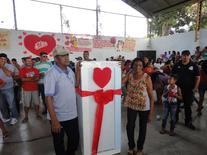 Multidão comparece à festa de homenagens às mães em N. S. dos Remédios - Imagem 88