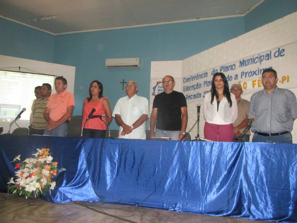 Conferência para a construção do plano municipal de educação em São Félix do Piauí