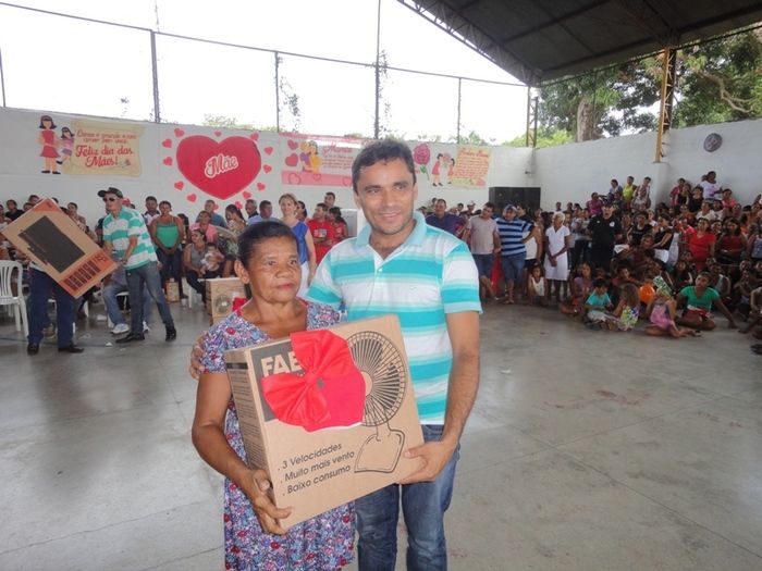 Multidão comparece à festa de homenagens às mães em N. S. dos Remédios - Imagem 83