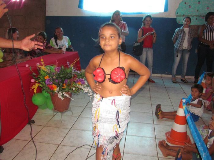 Escola municipal apresenta “Projeto meio ambiente e reciclagem” - Imagem 9