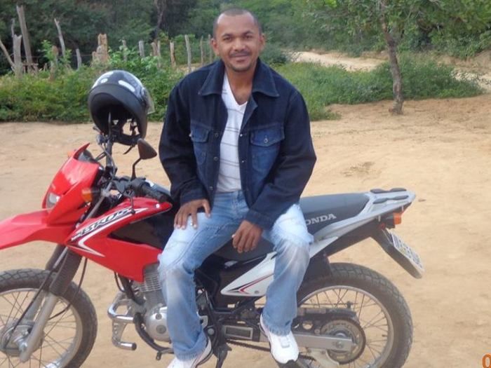 “O Sucesso dos Improváveis” – Professor que trabalhava durante o dia, estudava a noite no EJA, fazia as tarefas no horário de almoço na roça e percorr - Imagem 2