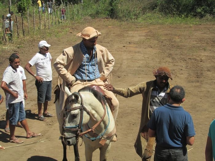 Família tuna Brito Realiza a 3º Pega de Boi na Mata em Tamboril - Imagem 24