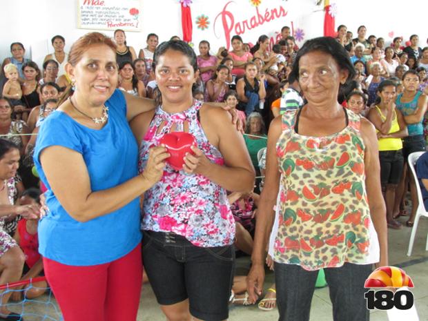 Primeira dama do município de N. S. dos Remédios participa ativamente de todos os eventos da cidade - Imagem 2