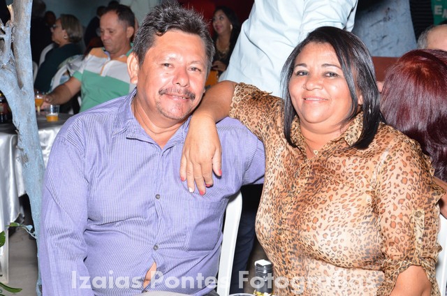 Sábado Romântico Reuniu Casais Apaixonados  - Imagem 21