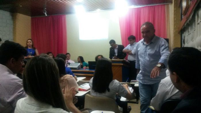 A prefeita de Francinópolis participa de reunião da ADH para tratar da conclusão das obras do Programa  Minha Casa, Minha Vida Sub50 - Imagem 3