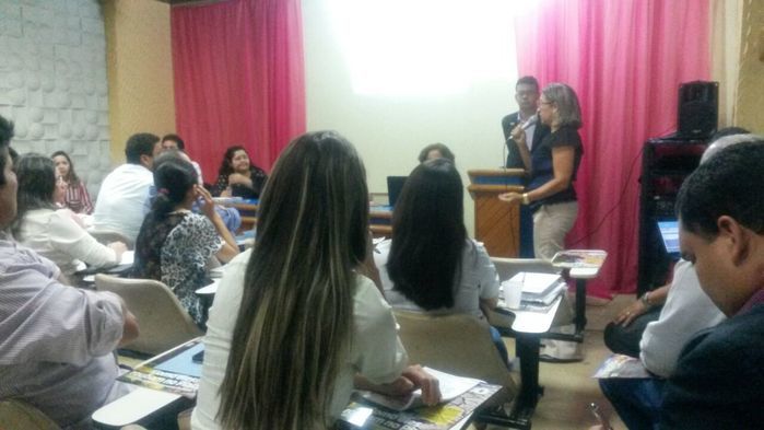 A prefeita de Francinópolis participa de reunião da ADH para tratar da conclusão das obras do Programa  Minha Casa, Minha Vida Sub50 - Imagem 4