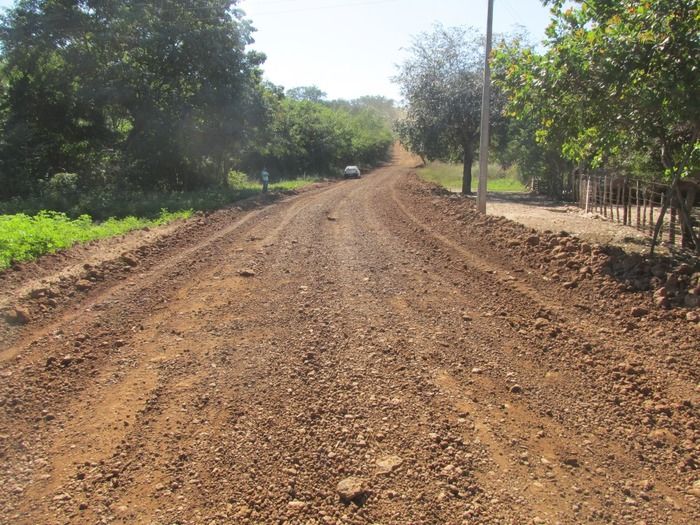 Prefeito Walter Alencar acompanha a recuperação da estrada de Mangabeira Zona rual de Agricolândia - Imagem 7