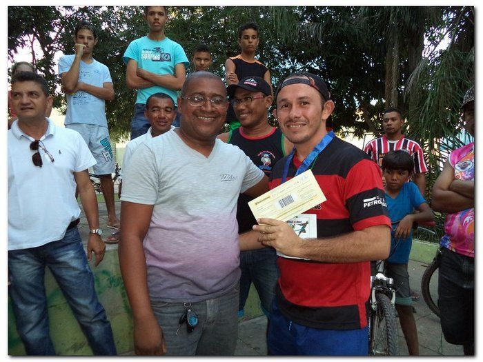 Dr. Moura presenteia população com obra nos 61 anos de Inhuma - Imagem 10