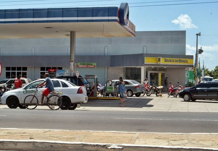 Mulher tem mais de mil reais roubados na porta de banco em Parnaíba - Imagem 1