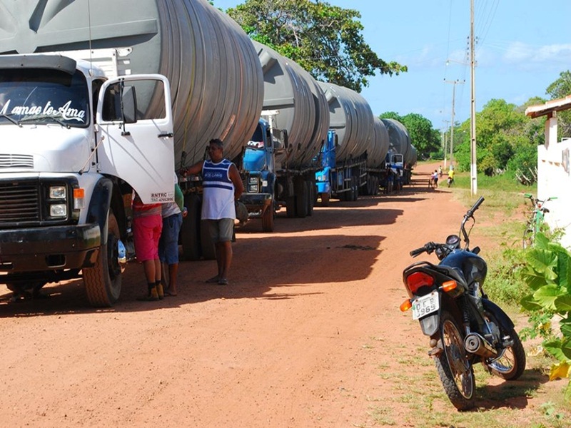 Do sonho à realidade: Prefeita Vânia Ribeiro entrega cisternas para 500 famílias de Cajueiro da Praia