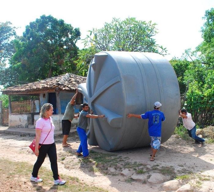 Do sonho à realidade: Prefeita Vânia Ribeiro entrega cisternas para 500 famílias de Cajueiro da Praia - Imagem 8