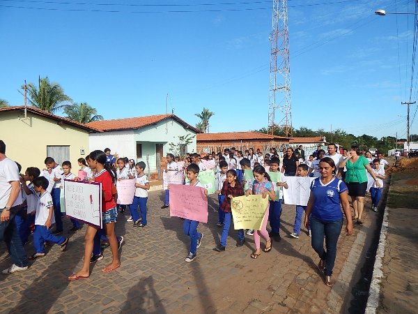 Caminhada contra Dengue e Chicungunya em Lagoinha - Imagem 9