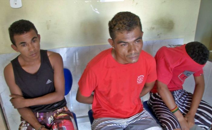 Trouxinhas de maconha são encontradas enterradas em Parnaíba - Imagem 2