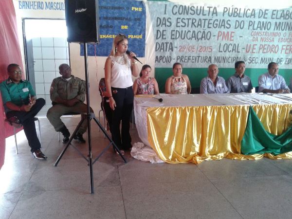 Durante evento professores fazem manifesto contra terceirização - Imagem 18