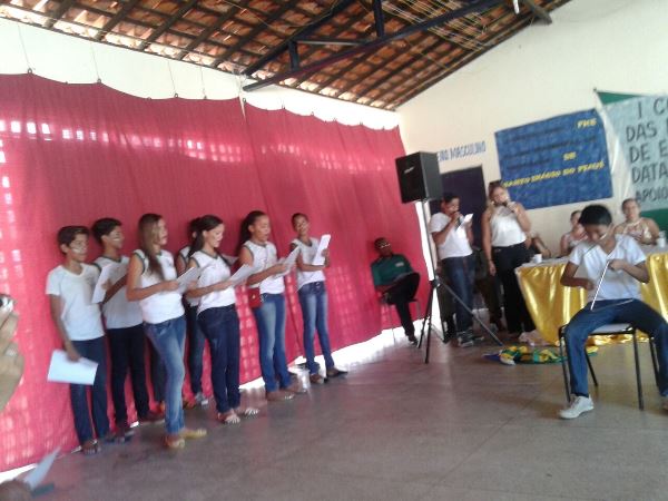 Durante evento professores fazem manifesto contra terceirização - Imagem 6