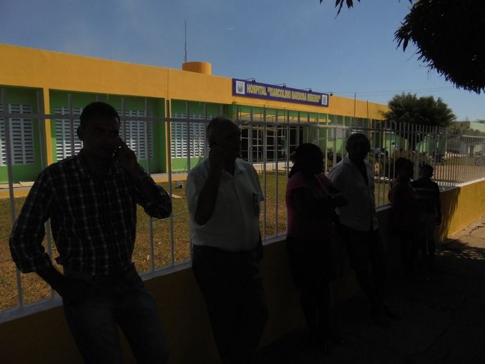 Prefeito Raimundo Ferreira acompanha obras no Hospital Marcolino Barbosa  - Imagem 9