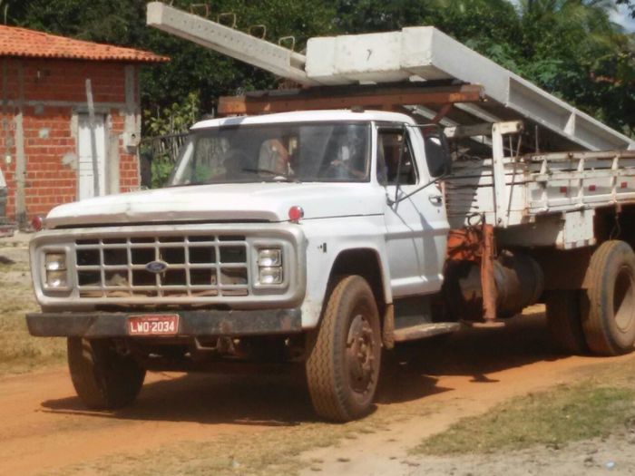 Prefeitura de Boa Hora coloca caixa d’água de 20 mil litros no bairro Parazinho. - Imagem 2