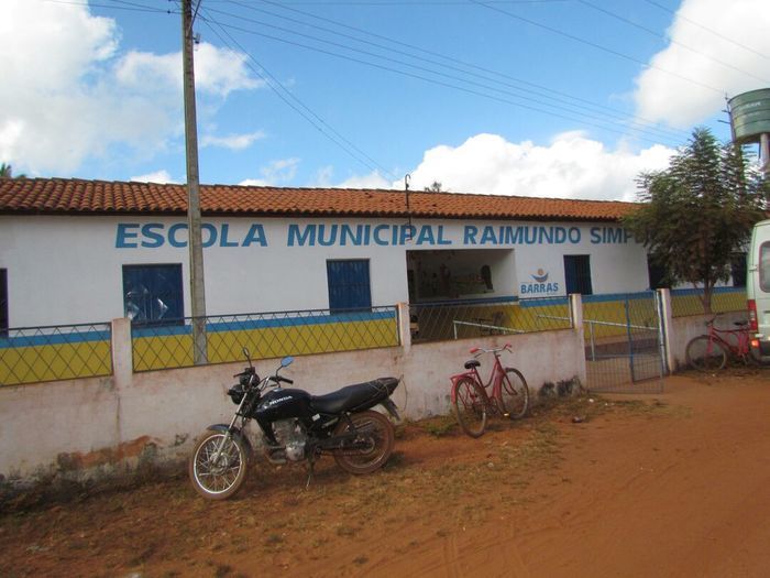 Prefeitura continua com a entrega de fardamento escolar no interior do município - Imagem 4