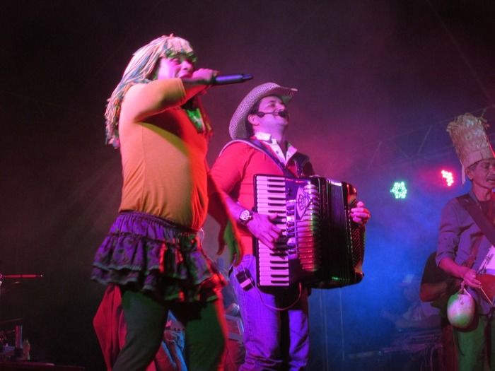 Banda XENHENHEM Encerra os Festejos de Tamboril com Seus Melhores Sucessos - Imagem 17