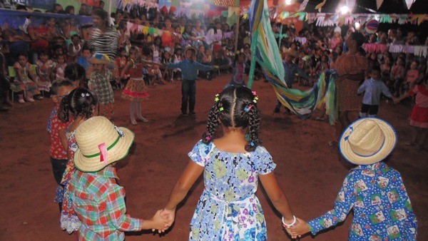 Escolinha Tia Loura realizou Arraia com crianças  - Imagem 4