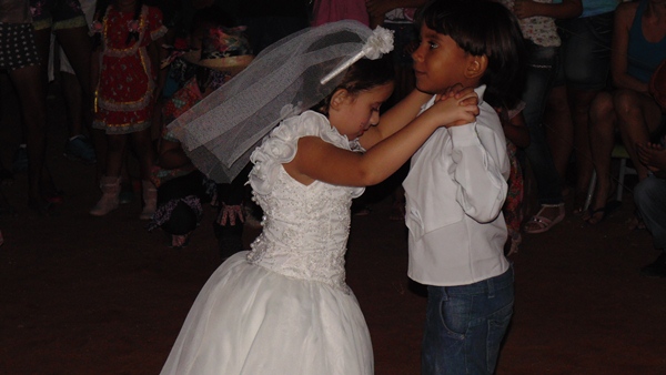 Escolinha Tia Loura realizou Arraia com crianças  - Imagem 27