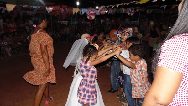 Escolinha Tia Loura realizou Arraia com crianças  - Imagem 26