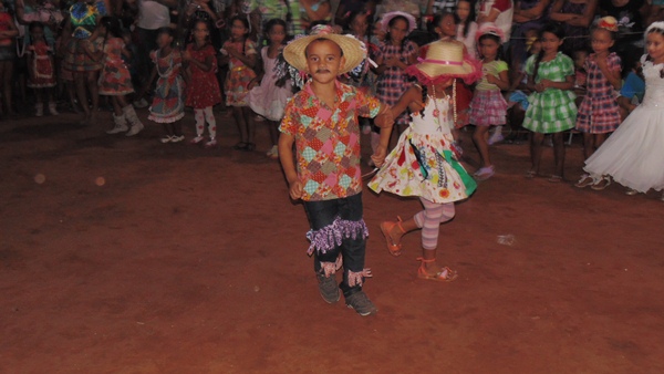 Escolinha Tia Loura realizou Arraia com crianças  - Imagem 20