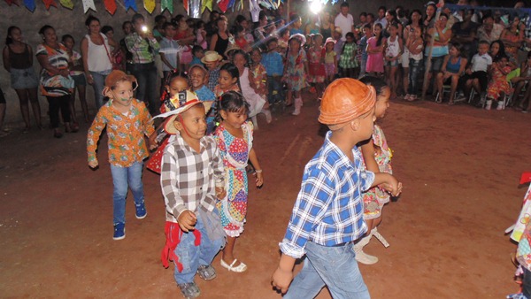 Escolinha Tia Loura realizou Arraia com crianças  - Imagem 15