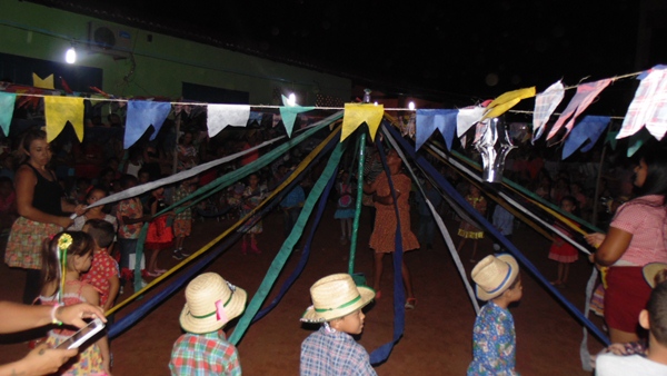 Escolinha Tia Loura realizou Arraia com crianças  - Imagem 5