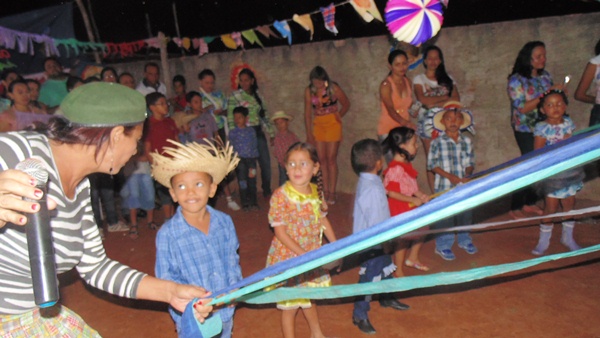Escolinha Tia Loura realizou Arraia com crianças  - Imagem 8