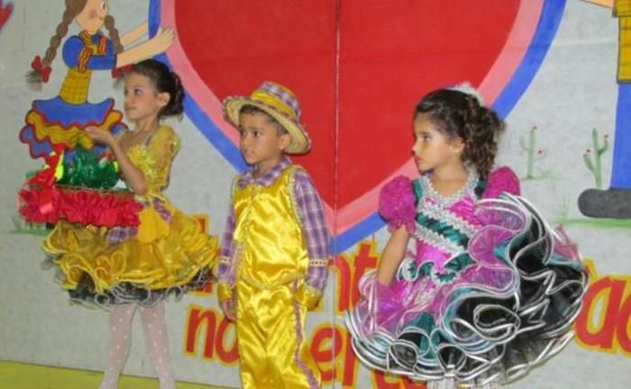 Resumo do 1º dia do XIX festival junino da cidade de N. S. dos Remédios - Imagem 13