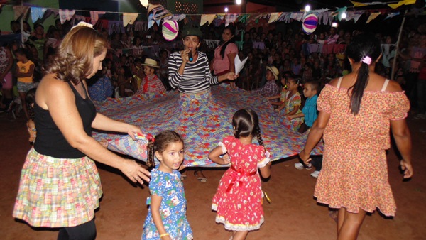 Escolinha Tia Loura realizou Arraia com crianças  - Imagem 12