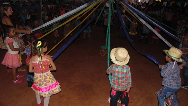 Escolinha Tia Loura realizou Arraia com crianças  - Imagem 6
