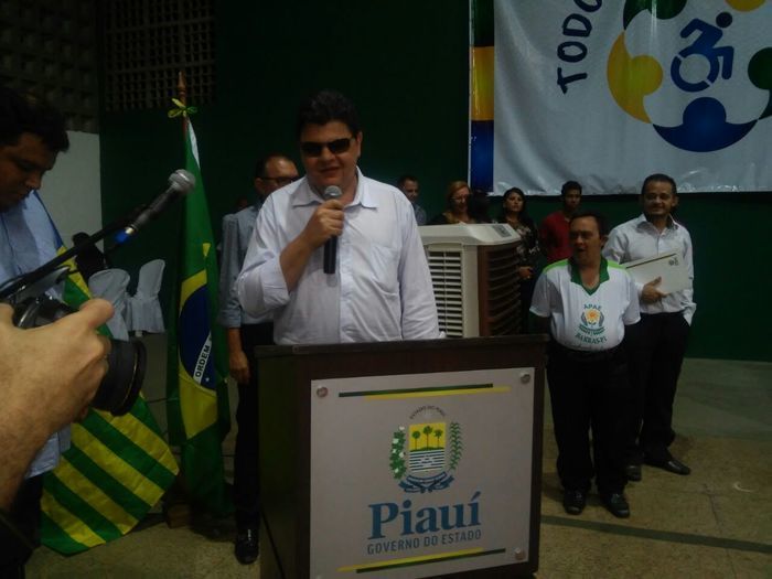 Secretário de Assistência Social, Pastor Otoniel, participa de Fórum Regional de Políticas Públicas para Pessoas com Deficiência em Barras. - Imagem 3